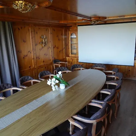 Alpina Loewen Отель