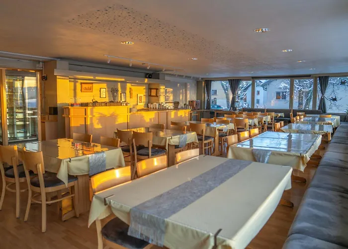 酒店 Alpina Loewen 圣玛尔根