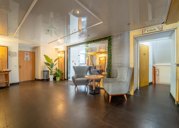 Alpina Loewen 酒店